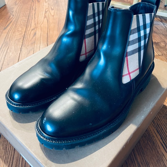 Burberry Black Leather Men's Boots with Check Pattern